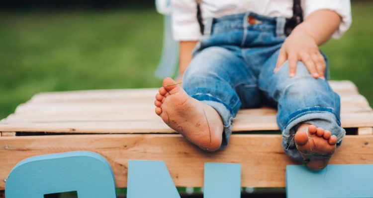 Hongos en los pies de niños