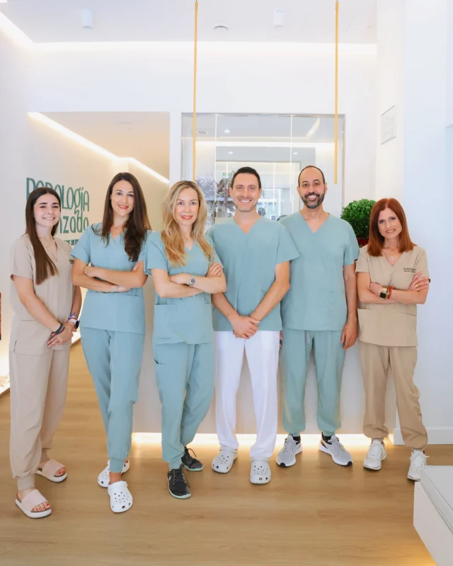 Detrás de cada paso, hay un gran equipo 👣
En Podología Avanzada trabajamos con una misión clara:
cuidar de ti, con atención cercana, conocimiento y pasión.
Cada sonrisa que ves aquí representa compromiso, cariño y muchas ganas de ayudarte a caminar mejor.
Gracias por confiar en nosotros.🩵
#PodologíaMallorca #SaludPodal #CuidadoDeLosPies #PodologíaAvanzada #PiesSanos #PodólogoMallorca #BienestarPodal #PodologíaDeportiva
#SaludYBienestar #MallorcaSalud #Biomecánica #PodologíaInfantil #PiesNiños #Podologos #PodologiaEspaña #SaludDeportiva
